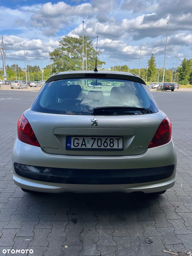 Peugeot 207 - 3