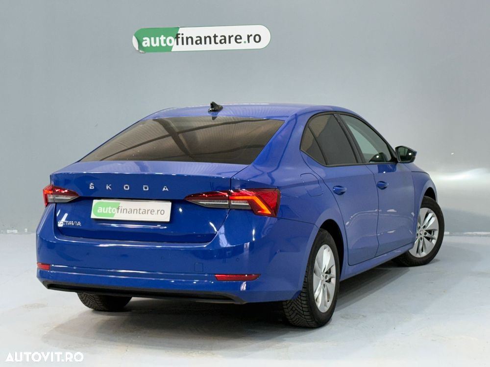 Skoda Octavia 2.0 TDI DSG Style - 10