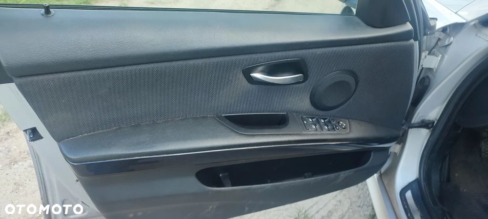 BMW Seria 3 318i - 18