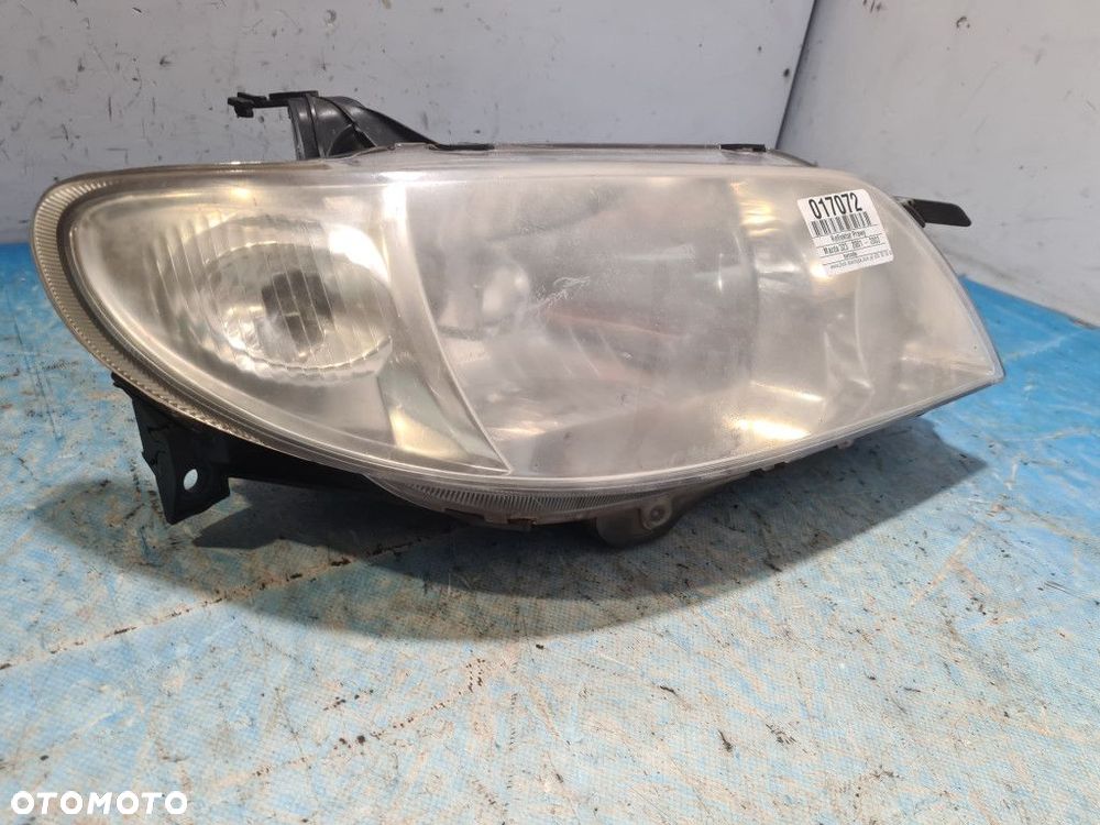 MAZDA 323 REFLEKTOR PRAWY MAZDA - 3