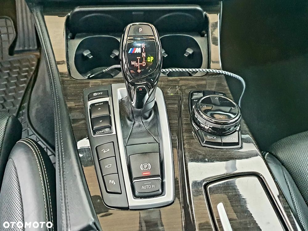 BMW Seria 5 M550d xDrive - 20