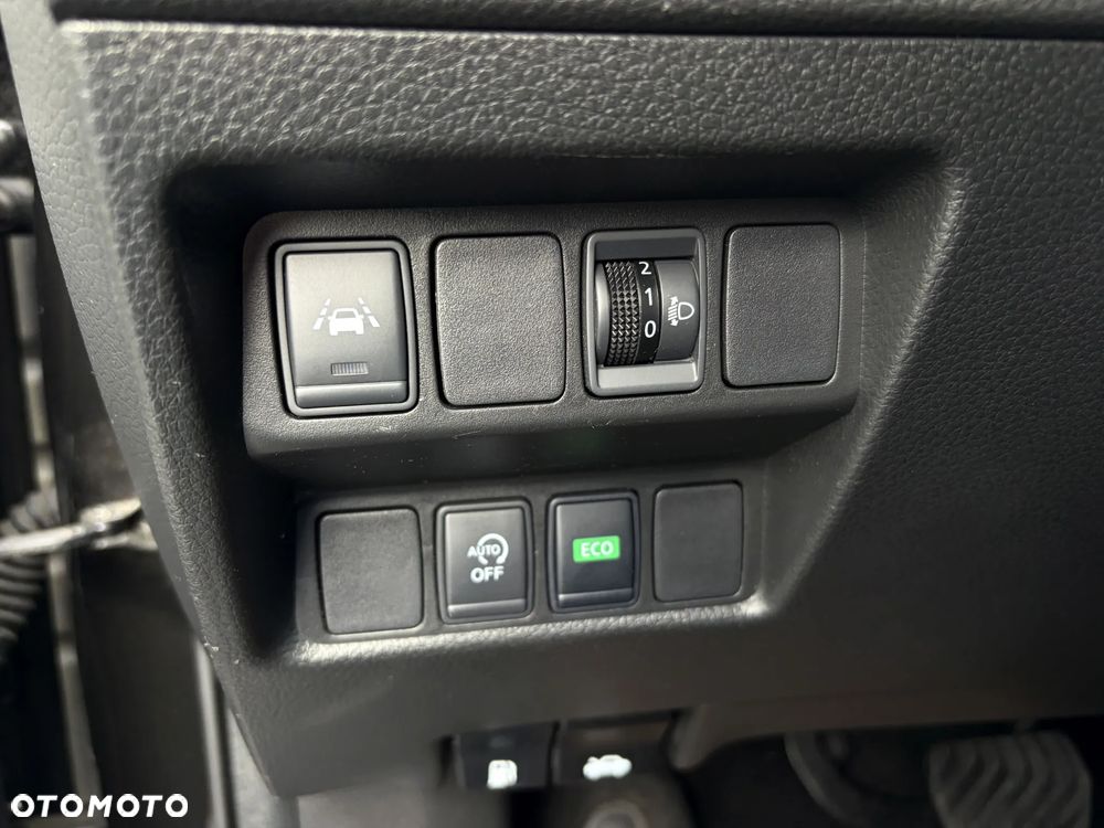 Nissan Qashqai 1.3 DIG-T DCT N-CONNECTA - 29