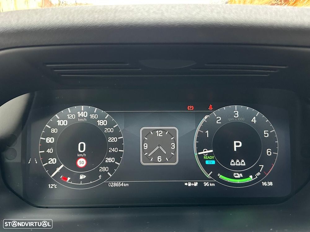 Land Rover Discovery Sport 1.5 I3 P300e AWD SE - 14