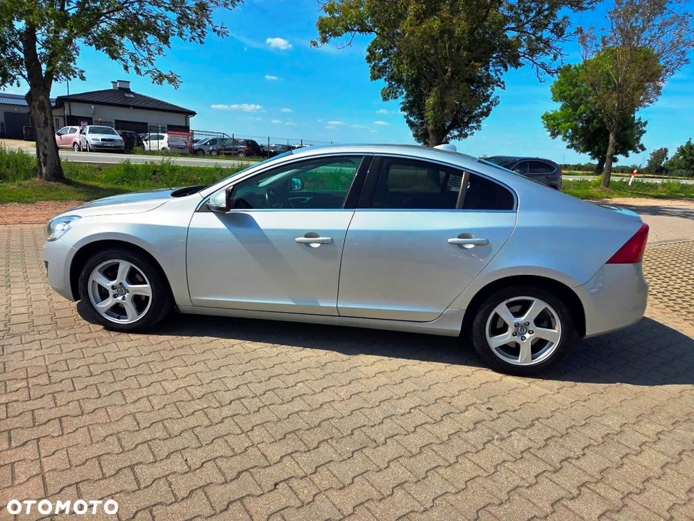 Volvo S60 DRIVe Momentum - 16
