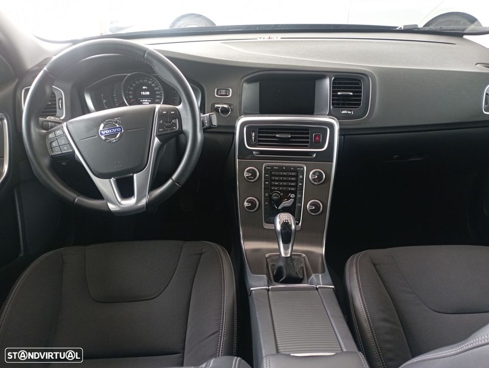 Volvo S60 2.0 D2 Momentum - 5