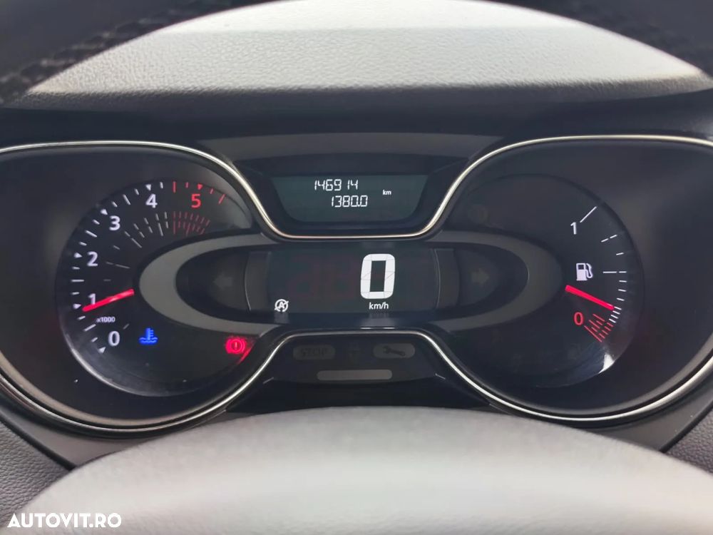 Renault Captur - 24