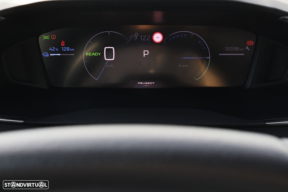 Peugeot e-2008 Allure - 9