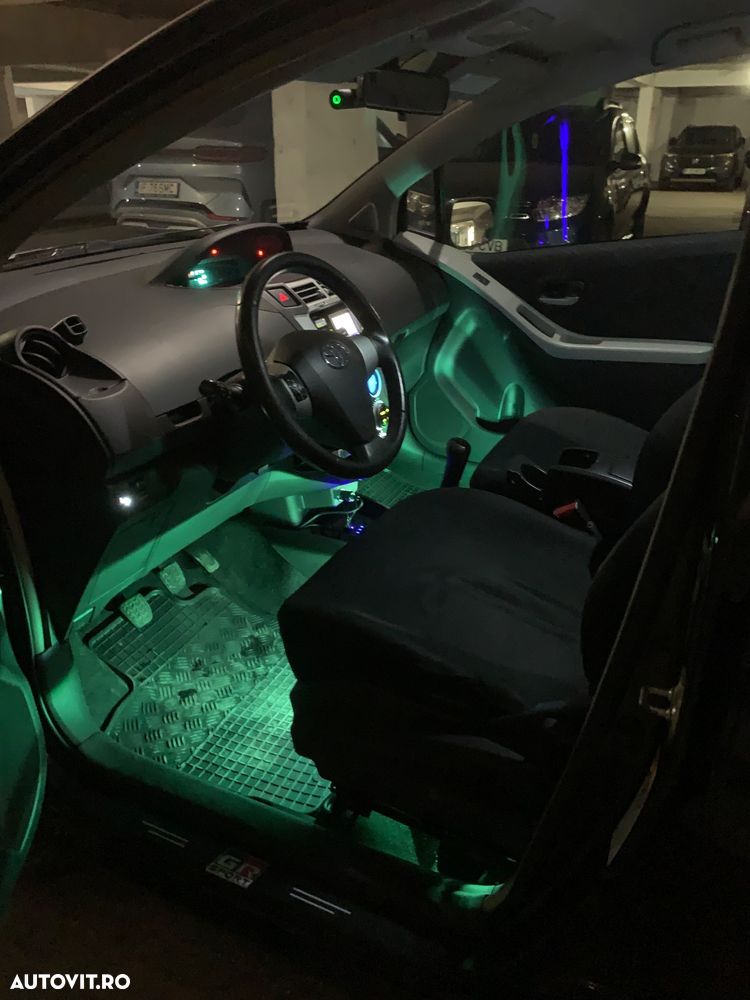 Toyota Yaris - 16