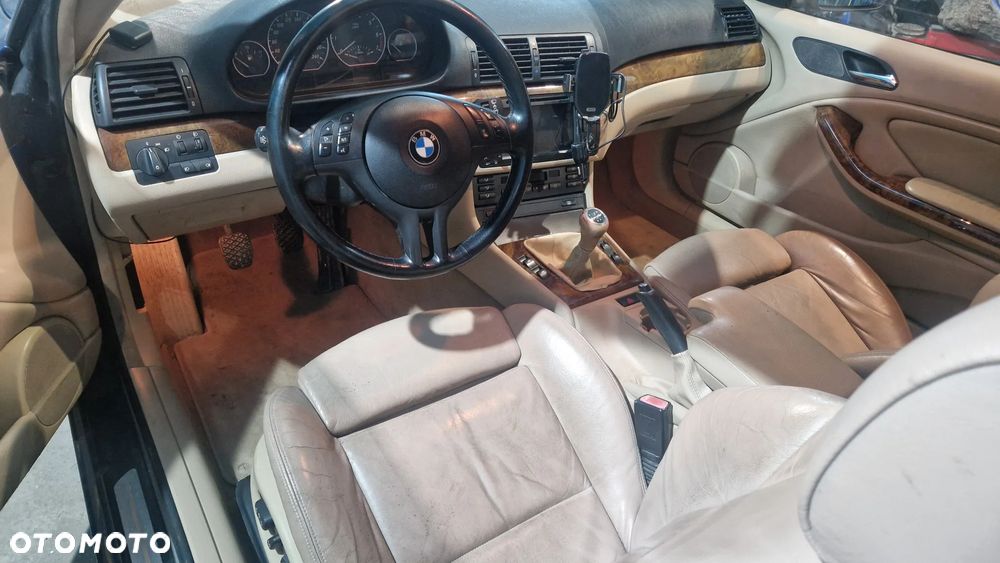 BMW Seria 3 323Ci - 11