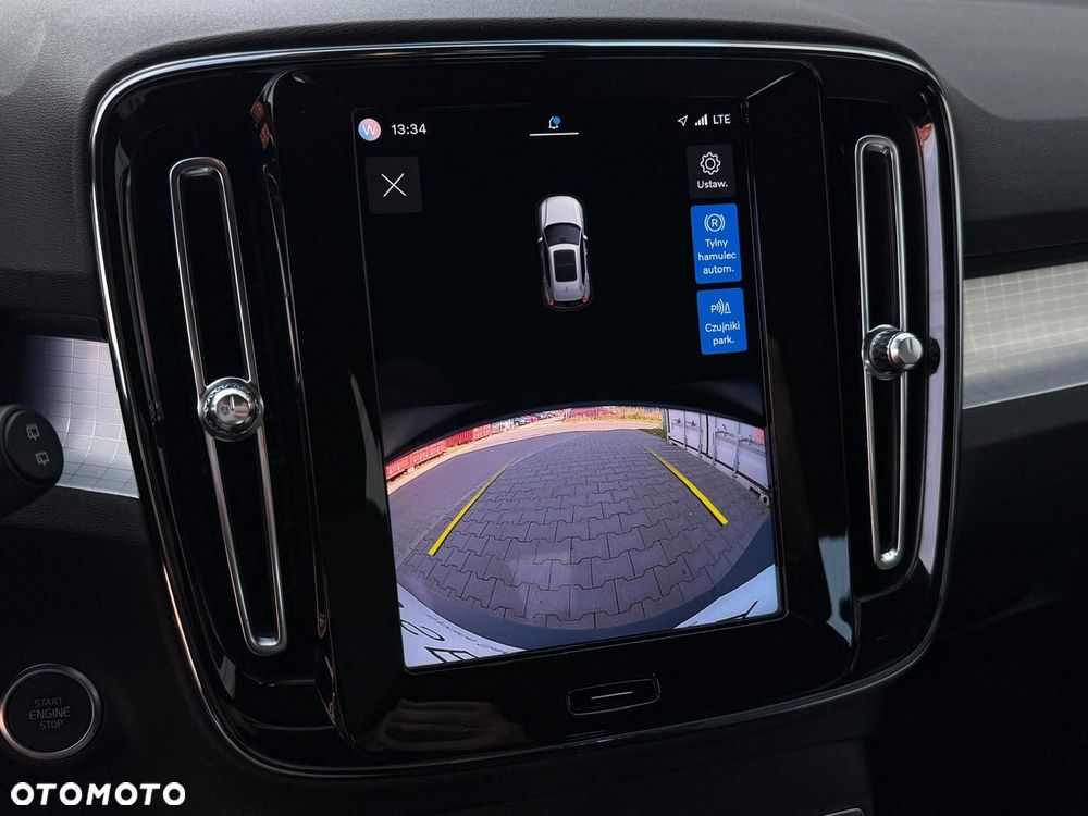 Volvo XC 40 - 18