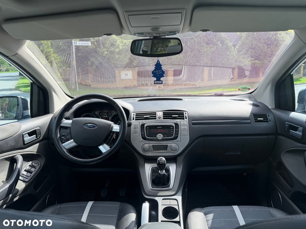 Ford Kuga 2.0 TDCi 4x4 Titanium - 23