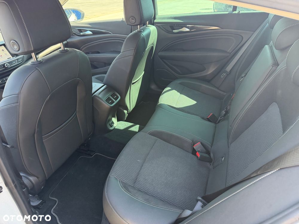 Opel Insignia 1.6 CDTI Innovation S&S - 10