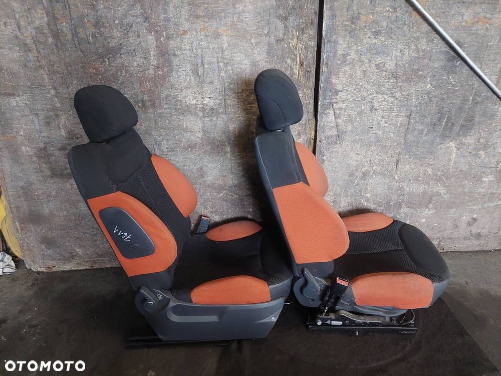 FOTELE KOMPLET LEWY PRAWY KANAPA TYŁ + BOCZKI CITROEN C2 I HB 3D - 6