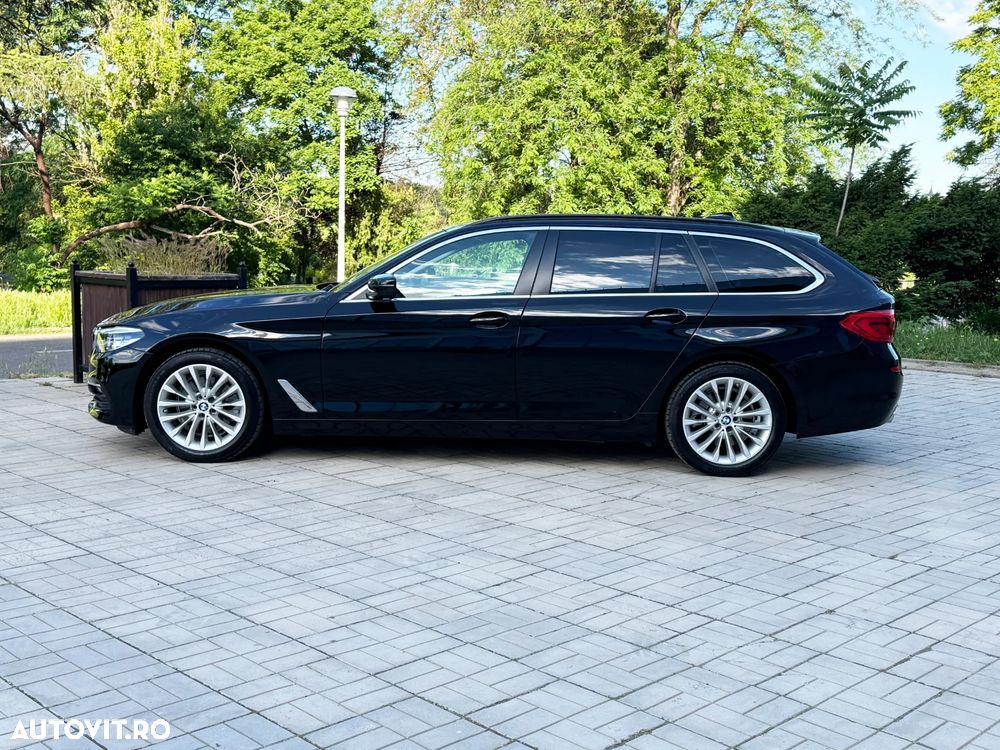 BMW Seria 5 520i Aut. Luxury Line - 14