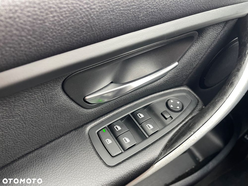 BMW Seria 3 318d Blue Performance Luxury Line - 10