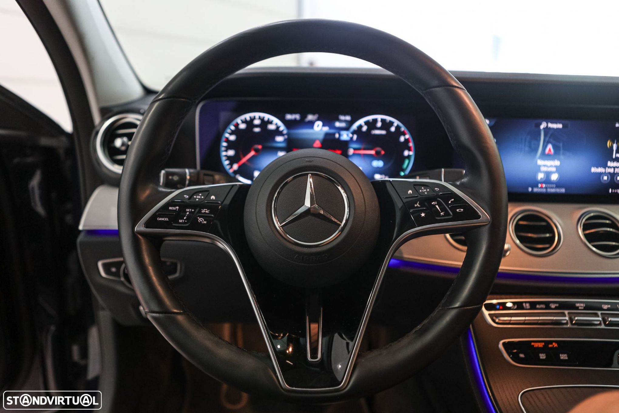 Mercedes-Benz E 300 de AMG Line - 37