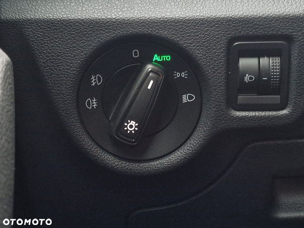 Skoda Kamiq 1.0 TSI Selection DSG - 28