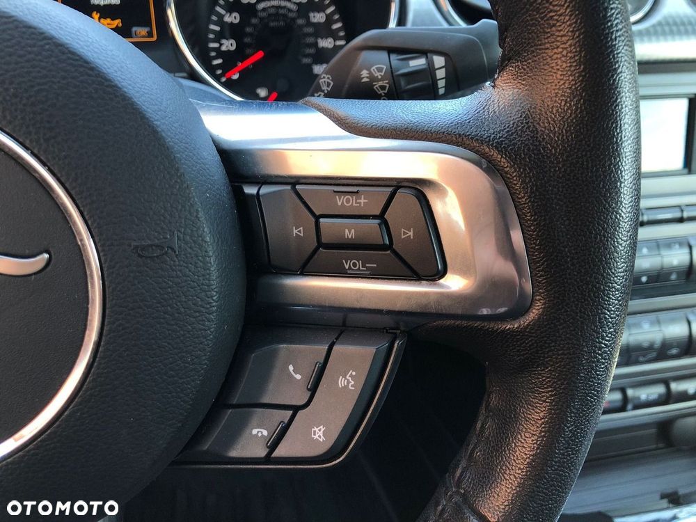 Ford Mustang 5.0 V8 GT - 27
