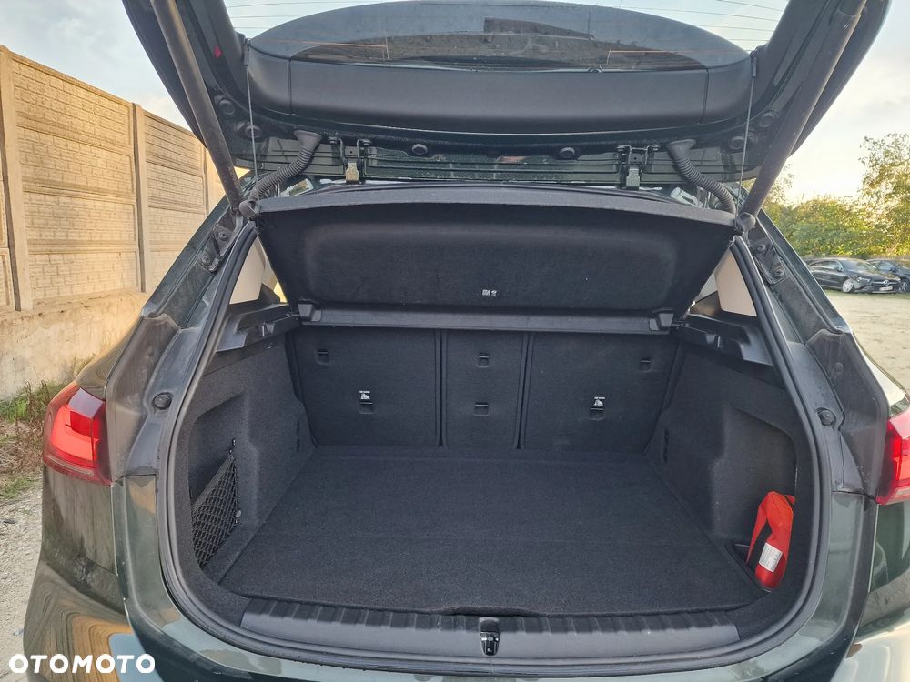 BMW Seria 2 218i Active Tourer - 17