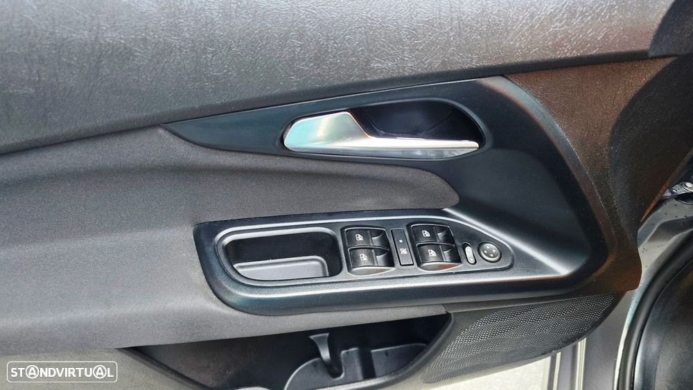 Fiat Tipo Station Wagon 1.3 M-Jet Lounge - 19