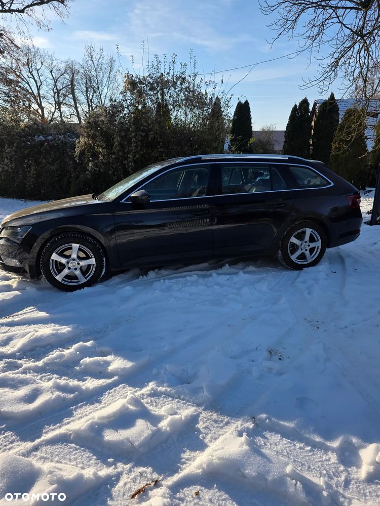 Skoda Superb 2.0 TDI Style DSG - 5