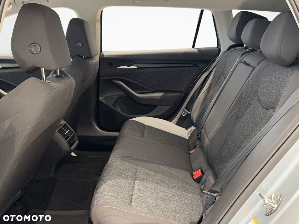 Skoda Superb 2.0 TDI SCR Essence DSG - 13