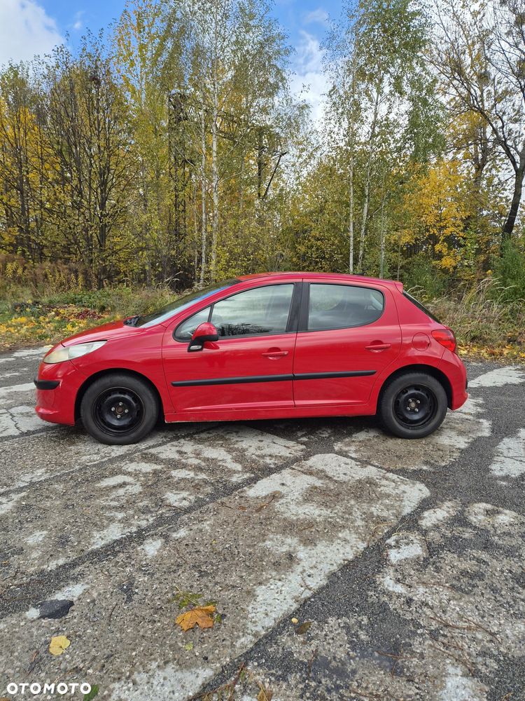 Peugeot 207 2008 photo 4