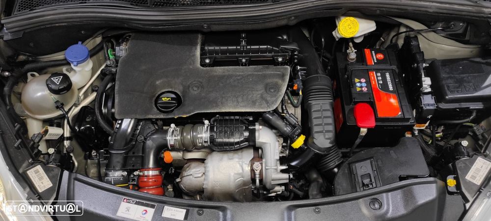 Peugeot 208 1.6 BlueHDi Style - 41