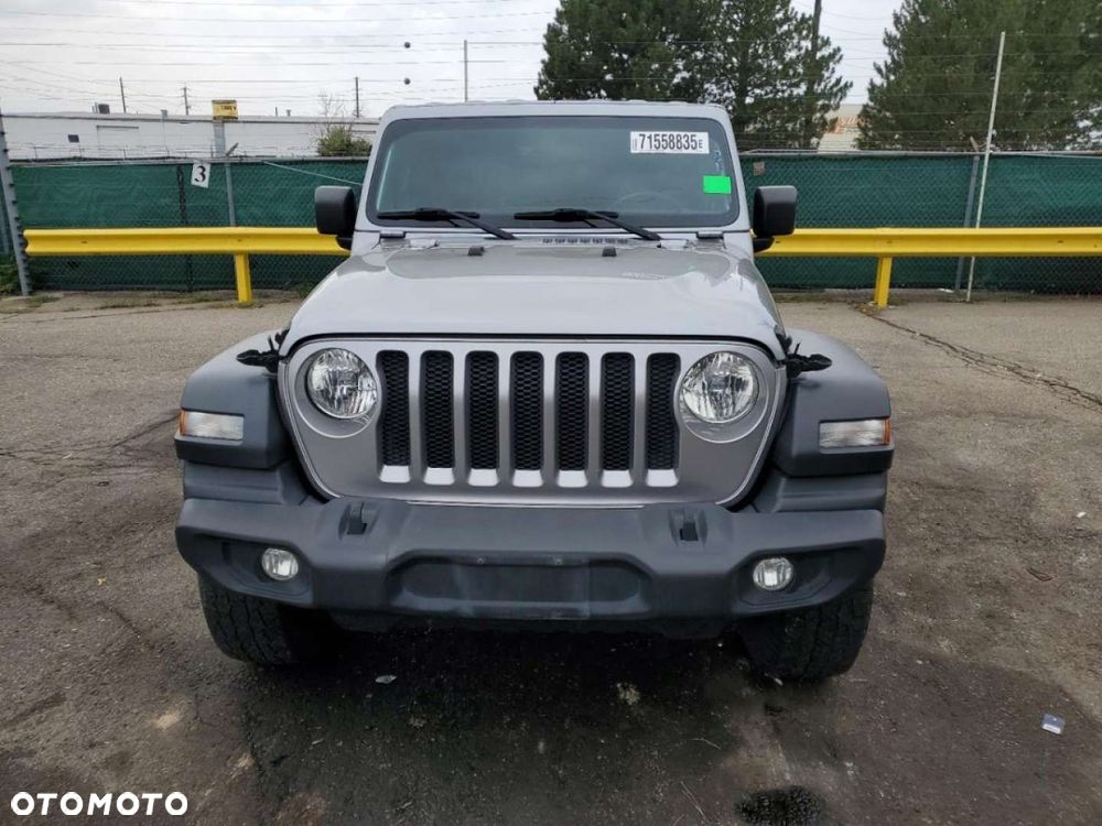 Jeep Wrangler - 5