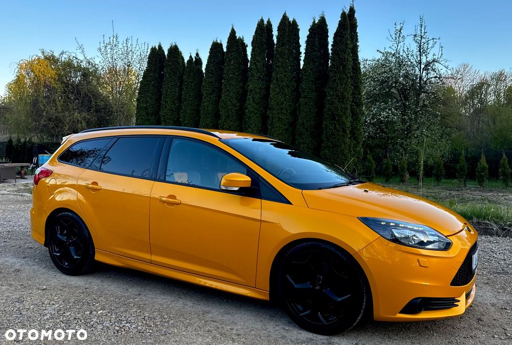 Ford Focus 2.0 EcoBoost ST mit Leder-Sport-Paket - 12