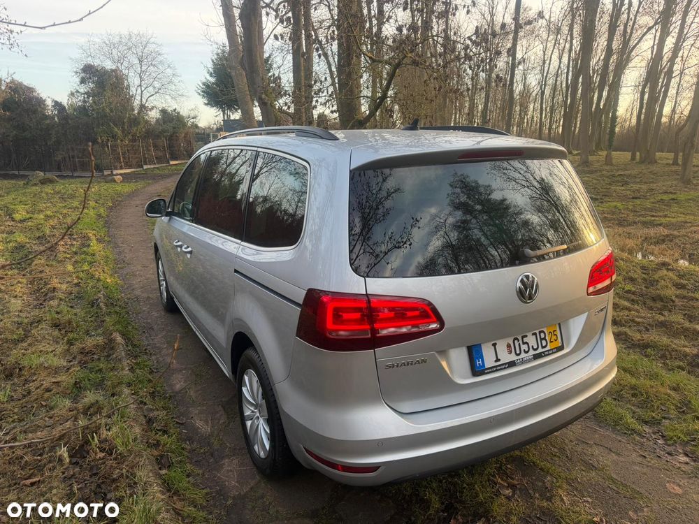 Volkswagen Sharan 2.0 TDI DSG (BlueMotion Technology) Highline - 4