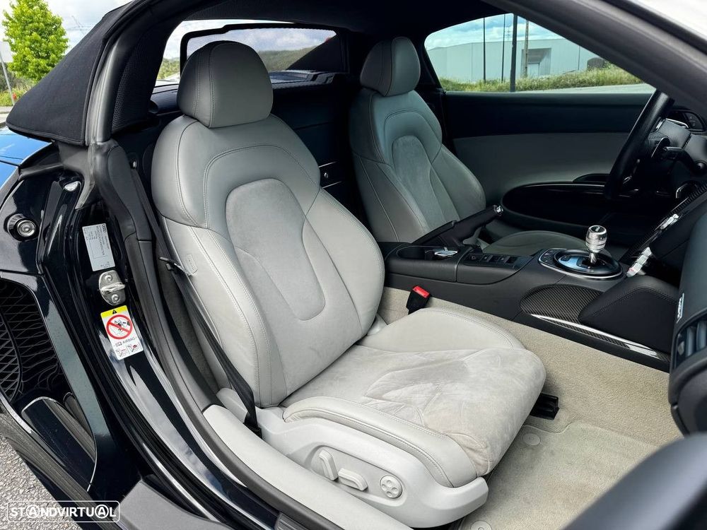 Audi R8 Spyder 5.2 FSi V10 quattro R tronic - 33