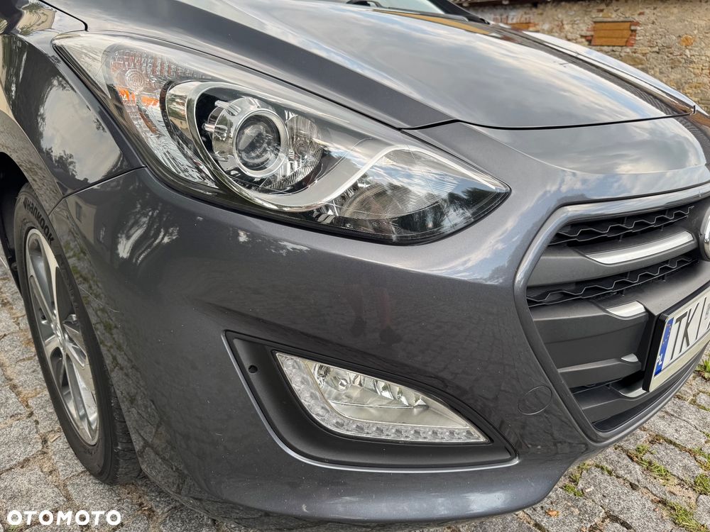 Hyundai i30 blue 1.6 CRDi Classic Navigation - 35