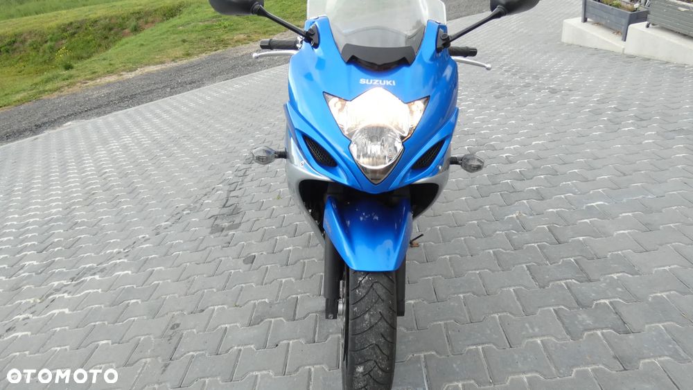 Suzuki GSX - 4