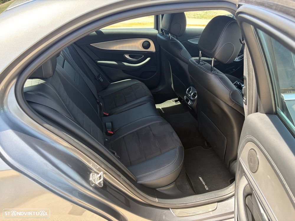 Mercedes-Benz E 220 d AMG Line - 23