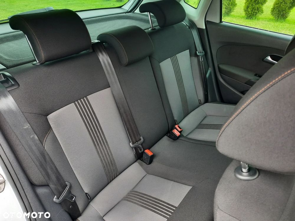 Volkswagen Polo 1.2 TSI Blue Motion Technology Allstar - 8