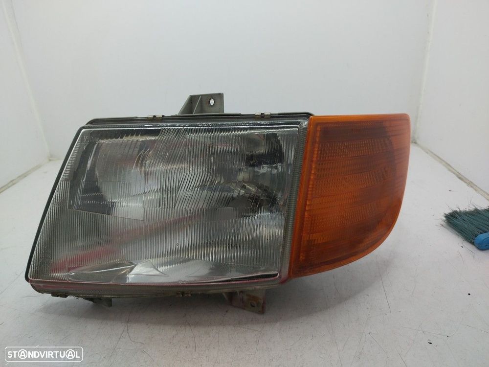 Farol/ Otica Dianteiro Esq Mercedes-Benz Vito Autocarro (638) - 2