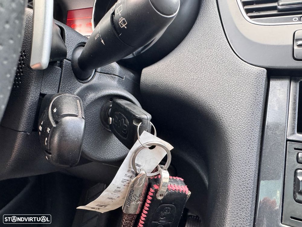 Peugeot 5008 HDI FAP 110 EGS6 Business-Line - 13