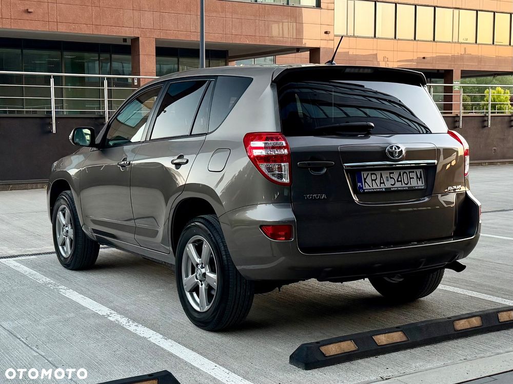 Toyota RAV4 - 4