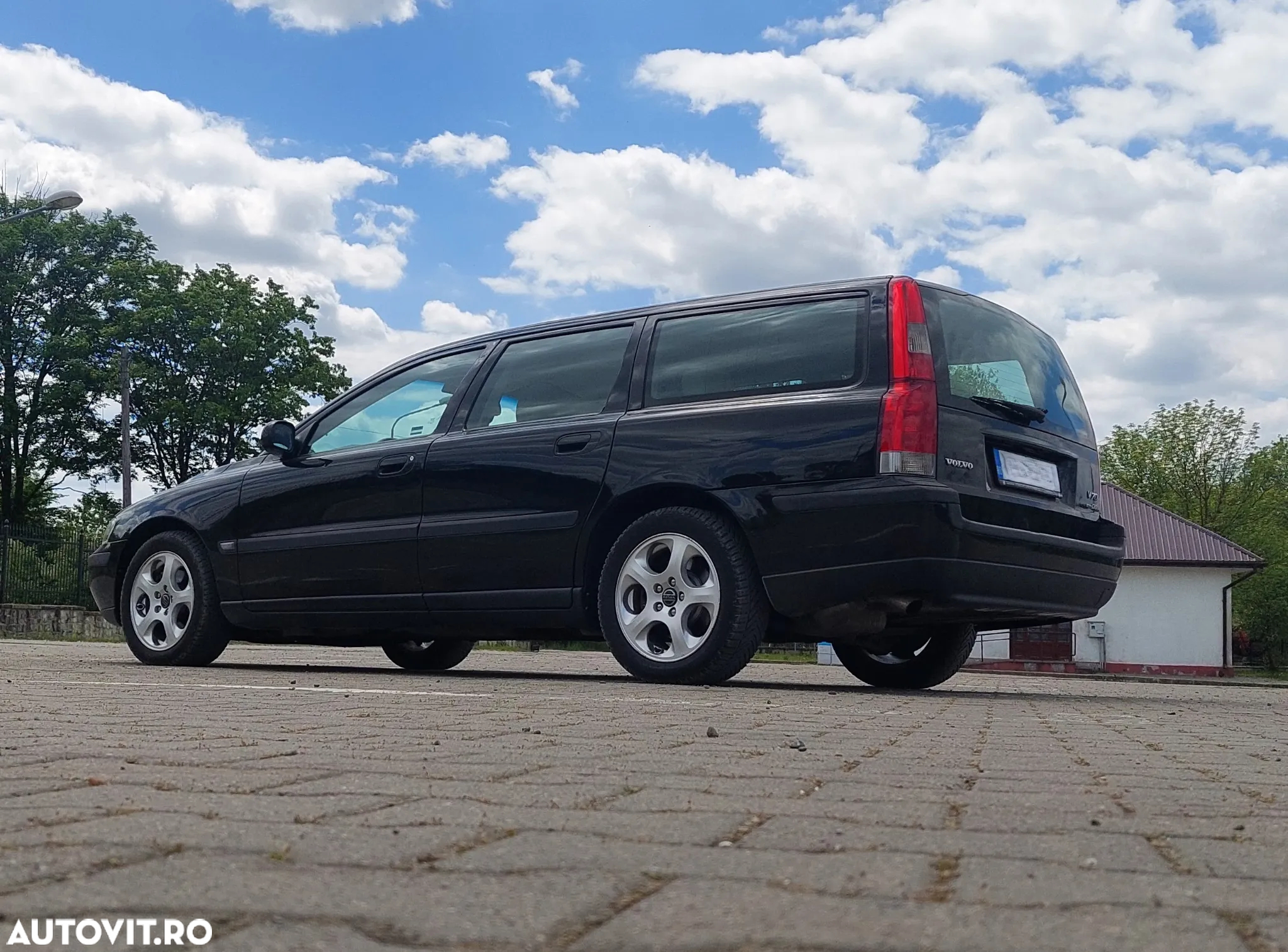 Volvo V70 2.4 D5 - 4