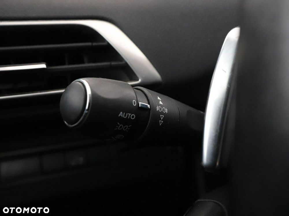 Peugeot 3008 BlueHDi 130 Stop & Start EAT8 Allure Business-Paket - 36