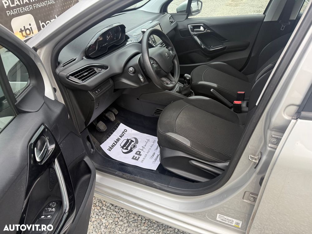 Peugeot 208 PureTech 82 Start & Stop Style - 18