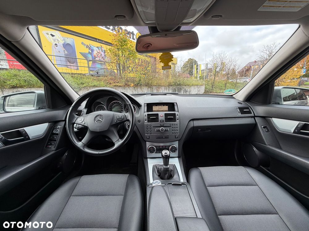 Mercedes-Benz Klasa C 180 K BlueEff Avantgarde - 13