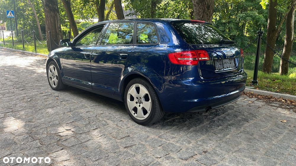 Audi A3 Sportback 1.6 TDI DPF Ambition - 6