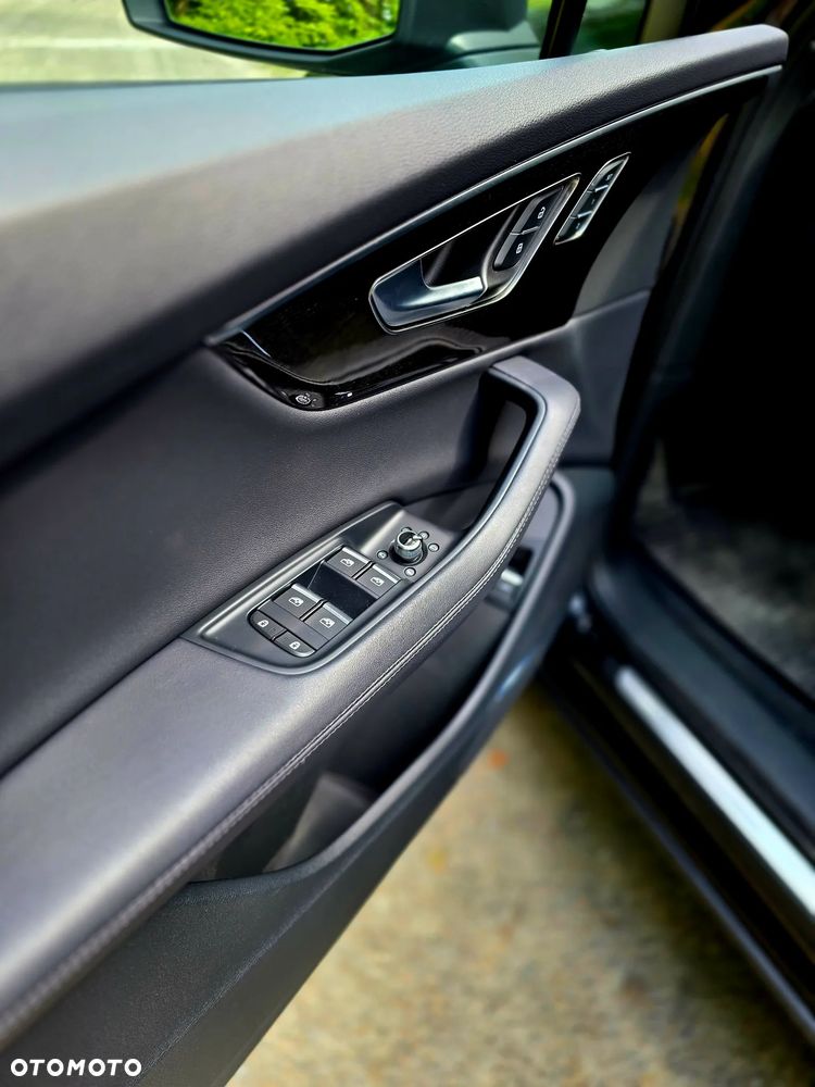Audi Q7 - 10