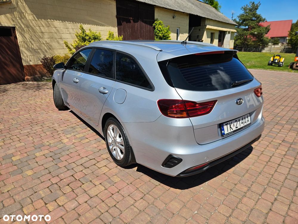 Kia Ceed - 4