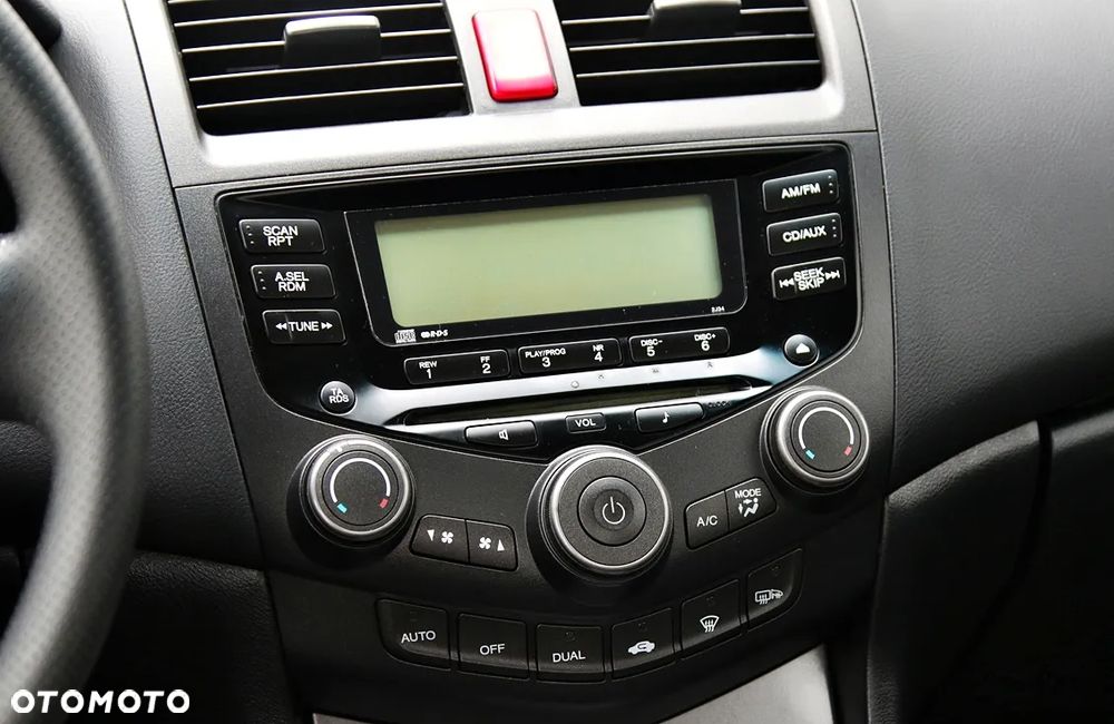 Honda Accord 2.0 Comfort - 22