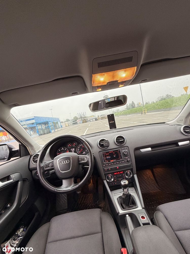 Audi A3 Sportback 2.0 TDI DPF Ambiente - 11