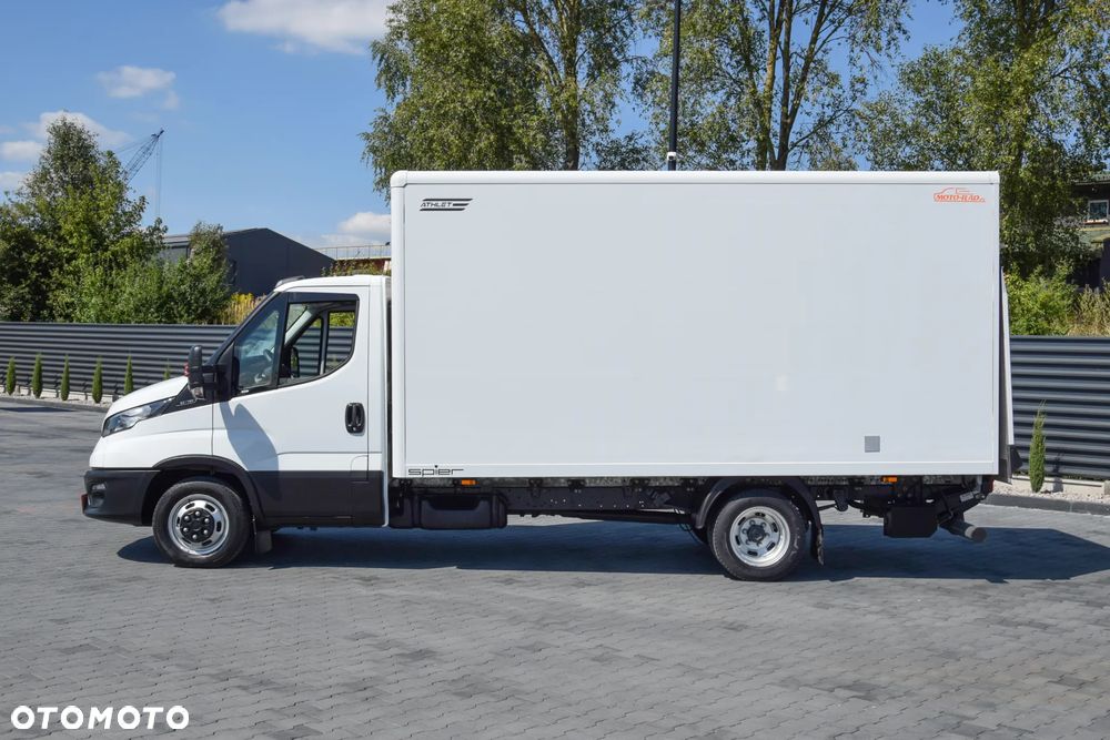 Iveco DAILY 35C16 / 2.3 - 160 KM / 3 OSOBY / DO 3,5 TONY / KONTENER / DOSTAWCZE / WINDA PALFINGER / KLIMA / 2022 / SERWISOWANY / SPROWADZONY Z NIEMIEC - 8