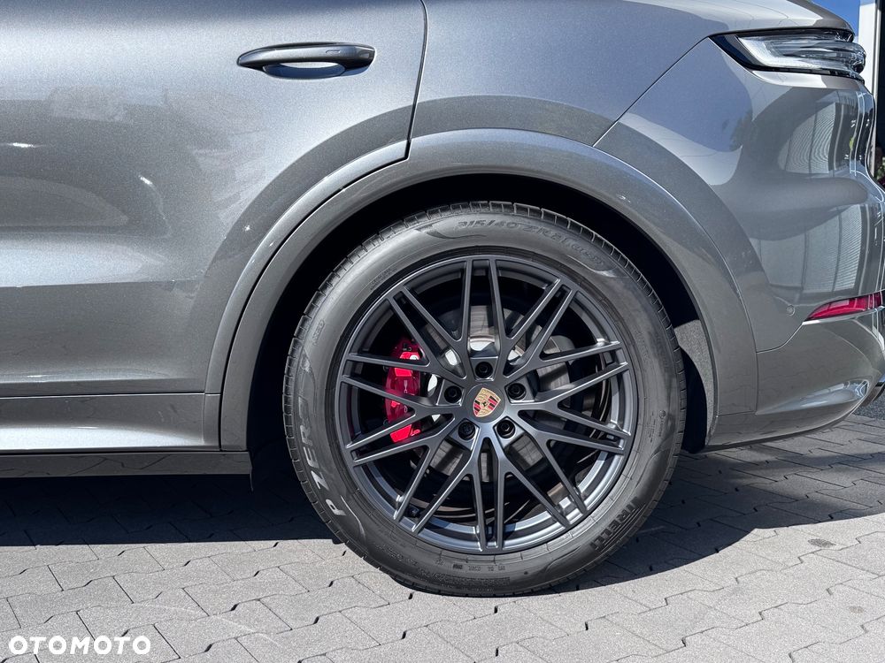 Porsche Cayenne GTS - 8
